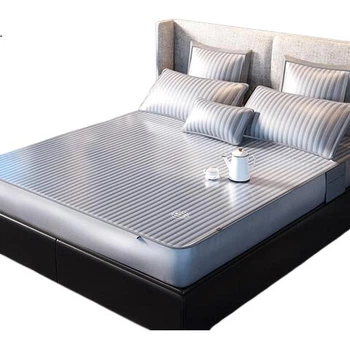 Охлаждающий коврик Huanggulin Striped A-Class Ice Silk Cooling Mat, комплект из трех предметов, двуспальный, роскошный серый, размер 150*200 см, в виде простыни [можно стирать в машине]