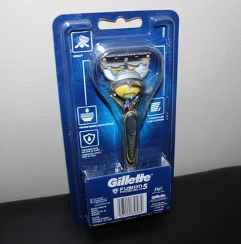 Мужской набор для бритья Gillette Fusion5 ProShield (1 бритва + 1 сменное лезвие) Made in USA