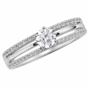 Каблучка срібна з фіанітами Silver Style 18.5 р. (10661.50 sku:2300102574200)