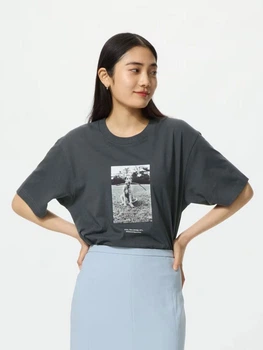 Футболка хлопковая женская Uniqlo 929804663 3XL Серая с принтом (1160066354)