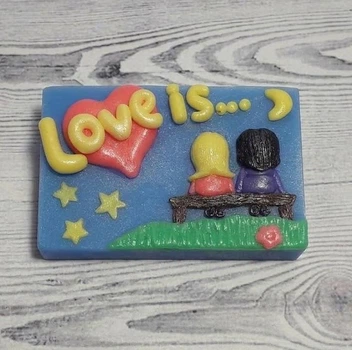 Сувенірна мило ручної роботи Love is... Синій фон
