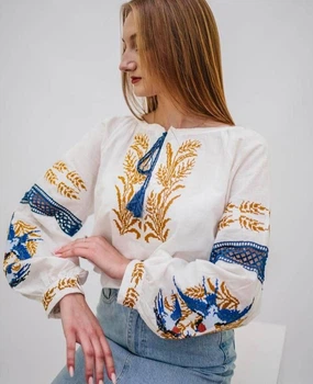 Жіноча вишиванка Ластівки з вишивкою хрестиком M