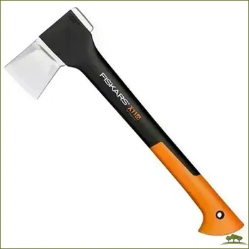 Топор-колун Fiskars X17 M 122463 мощный инструмент для эффективного рубки древесины среднего размера