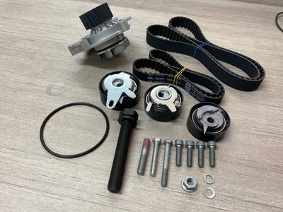 Комплект ремня ГРМ + помпа GATES KP75323XS VOLKSWAGEN LT 05->
