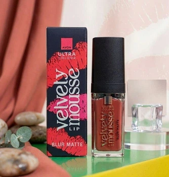 Матовая помада-мусс для губ Avon Ultra Colour "Velvety Mousse" Бархатный гибискус/ Velvet Hibiscus , 7 мл