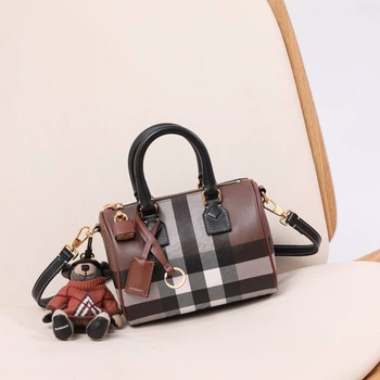 Женская сумка Burberry Mini Check Bowling коричневого цвета артикул 36590