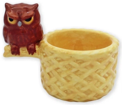 Kubek na jajka Winkee Egg Cup Grumpy Owl Moody (4260767644176)