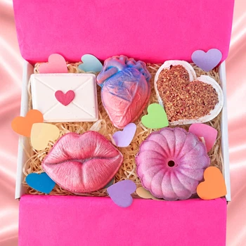 Женский набор больших бомбочек для ванны "Love Surprise" подарок для девушки, жены, подруги, сестры
