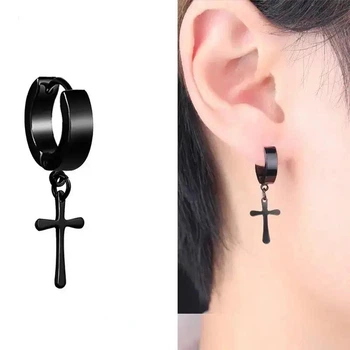 Серьги Spikes. Черные с крестиком. Серьга-кольцо 1шт