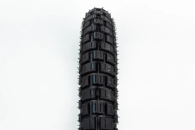 Шина 3,50-18 шипованная L-838