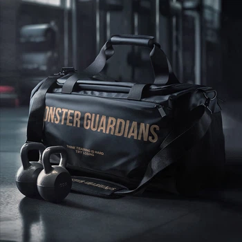 Сумка спортивная Monster Guardians мужская с отделением для влажных вещей, вместительная, черная