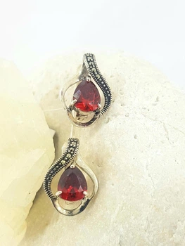 Серебряные серьги со вставкой и капельным серебром (111191/32)