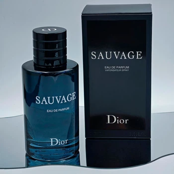 Dior Sauvage Eau de Parfum 100 мл духи для мужчин — стойкий древесно-фужерный аромат с нотами бергамота, лаванды и амброксана