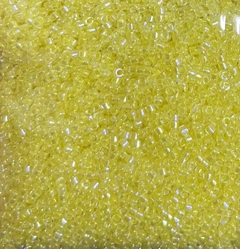 DB-53 Бісер Miyuki Delica Beads 11/0 (райдужний жовтий блідий), 50 г