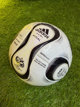 Ретро футбольный мяч Adidas Teamgeist Germany 2006, размер 5, мяч ЧМ 2006