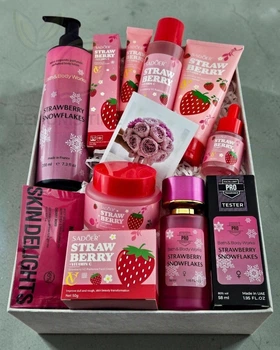 Подарочный набор косметики No Brand аналог Bath & Body Works Strawberry Snowflakes 8 в 1