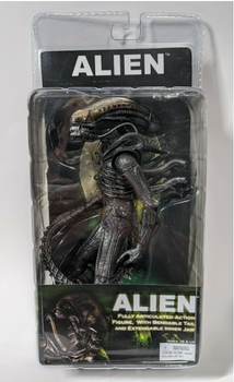 Фигурка Alien Xenomorph коллекционная 18 см – подвижная action figure Чужой из фильма Alien, детализированная игрушка с гибким хвостом