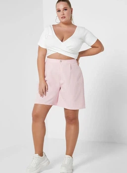 Шорты женские Missguided Curve Tailored Longline светло-розовый полиэстер удлиненный фасон высокая талия классический крой размер UK 10 / EU 38