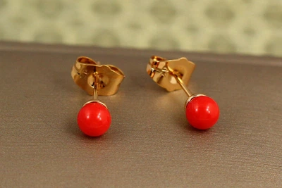 Сережки гвоздики Xuping Jewelry червоні перли 5 мм золотисті