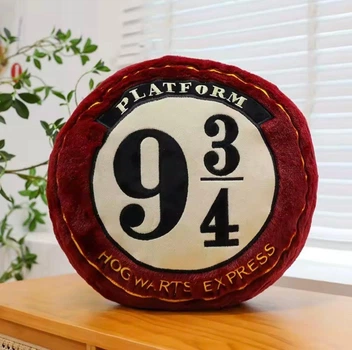 Декоративная мягкая подушка "Платформа 9 ¾" - Круглая мягкая подушка Hogwarts Express, атмосферный подарок для фанатов Гарри Поттера (Harry Potter)