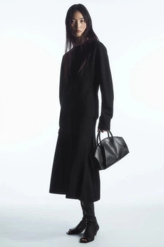 Джемпер жіночий COS boiled merino wool jumper 1131844006 XS Чорний