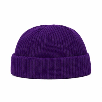 Короткая шапка бини фиолетового цвета для парня девушки One size