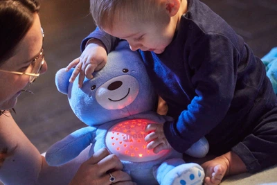 Lampka nocna dla dzieci z projektorem Woopie Baby Pluszowy Miś 58090 (5906280658090)