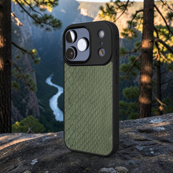 Накладка SkinBacker Mini Python Scales для Apple iPhone 17 Pro Оливковый (80712)