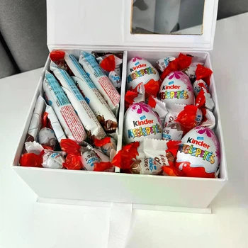 Подарунковий бокс з солодощами kinder у шкатулці для дівчини на день народження