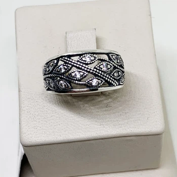 Кольцо серебряное с фианитами "Веточка" 18,5 5,1 г