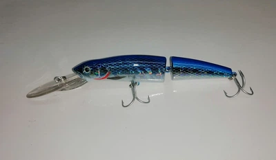Воблер Strike Pro Mr.Wiggly 110F 010B