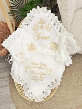 Крыжма для девочки Family Tradition муслин с вышивкой и кружевом 100х100 см белая Ангелочки