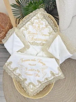 Крыжма для крещения мальчика утепленная Family Tradition велюровая махра плюш с вышивкой и кружевом 100х100 см белая Благовестники