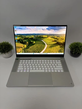 Ноутбук Razer Blade 15 i7-10750H / rtx 2070 max-q 8gb / 16gb ddr4 / 512gb ssd / 15’6 4K UHD OLED Samsung - Б/В