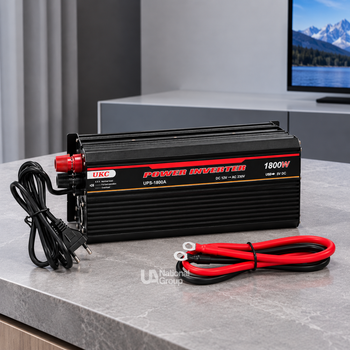 Инвертор преобразователь напряжения 12В–220В UKC 1800W с функцией зарядки АКБ, розеткой и USB-выходом, для резервного питания техники и освещения от аккумулятора 12В, реальная номинальная мощность 1100Вт, пиковая 2200Вт, UPS-1800
