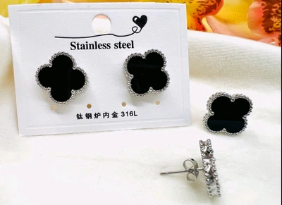 Сережки Stainless Steel медична сталь класична конюшина сріблясто-чорні