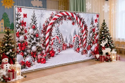 Баннер для фотозоны новогодний PHOTODECOR «Арка з льодяників і ёлки в зимовому лесі» 1 кв.м