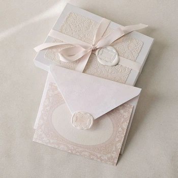 Конверт для денег Damask Dream в картонной коробке с декором. Цвет нежно-розовый