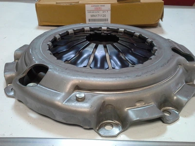 Корзина сцепления для Mitsubishi L200 2.5 (KB4T) OEM MN171120