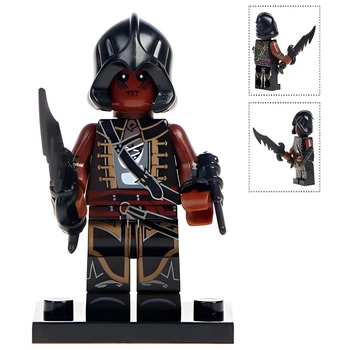 Минифигурка Адевале в капюшоне с мачете и пистолетом — Assassin's Creed