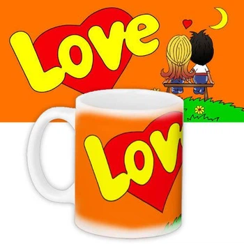 Чашка з принтом Love is... оранжевая 330 мл