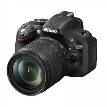 Nikon D5200 kit 18-105