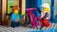 Zestaw klocków LEGO City Ulica handlowa 533 elementy (60306) - obraz 7