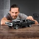 Zestaw klocków LEGO Technic Dom's Dodge Charger 1077 elementów (42111) - obraz 3