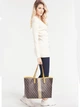 Сумка жіноча Guess Vikky 6995 Coffee (H2000029645839) - зображення 4