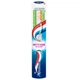 Зубна щітка Aquafresh Intense Clean средняя (5054563927835) - зображення 1