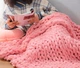 Плед крупной вязки ручной работы Homytex 130 * 170 см. Розовый - изображение 4