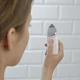 Косметический аппарат для лечения кожи лица Ilumi Facial Hot and Cold HoMedics - изображение 4