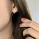 Женские серьги гвоздики двойной треугольник цвет стальной - изображение 3