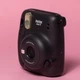Камера моментальной печати Fujifilm Instax Mini 11 CHARCOAL GRAY черная с фотобумагой 20 GLOSSY (2 картриджа = 20 фотографий) - изображение 14